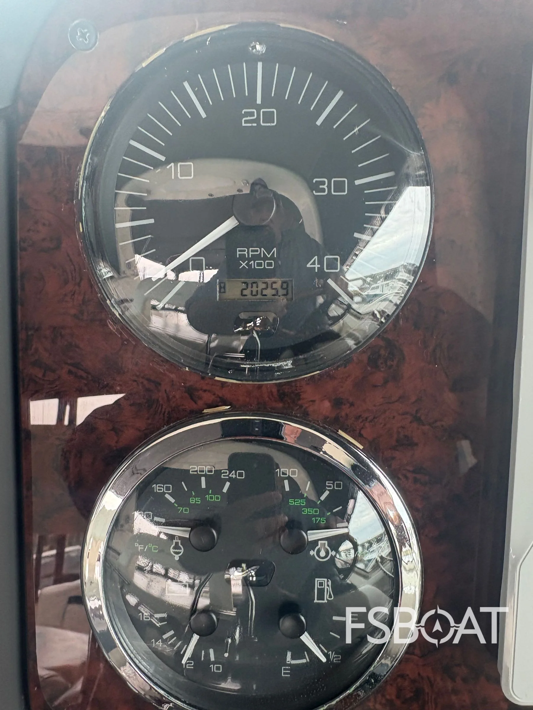 2003 Sea Ray 420 Sundancer - Media 22