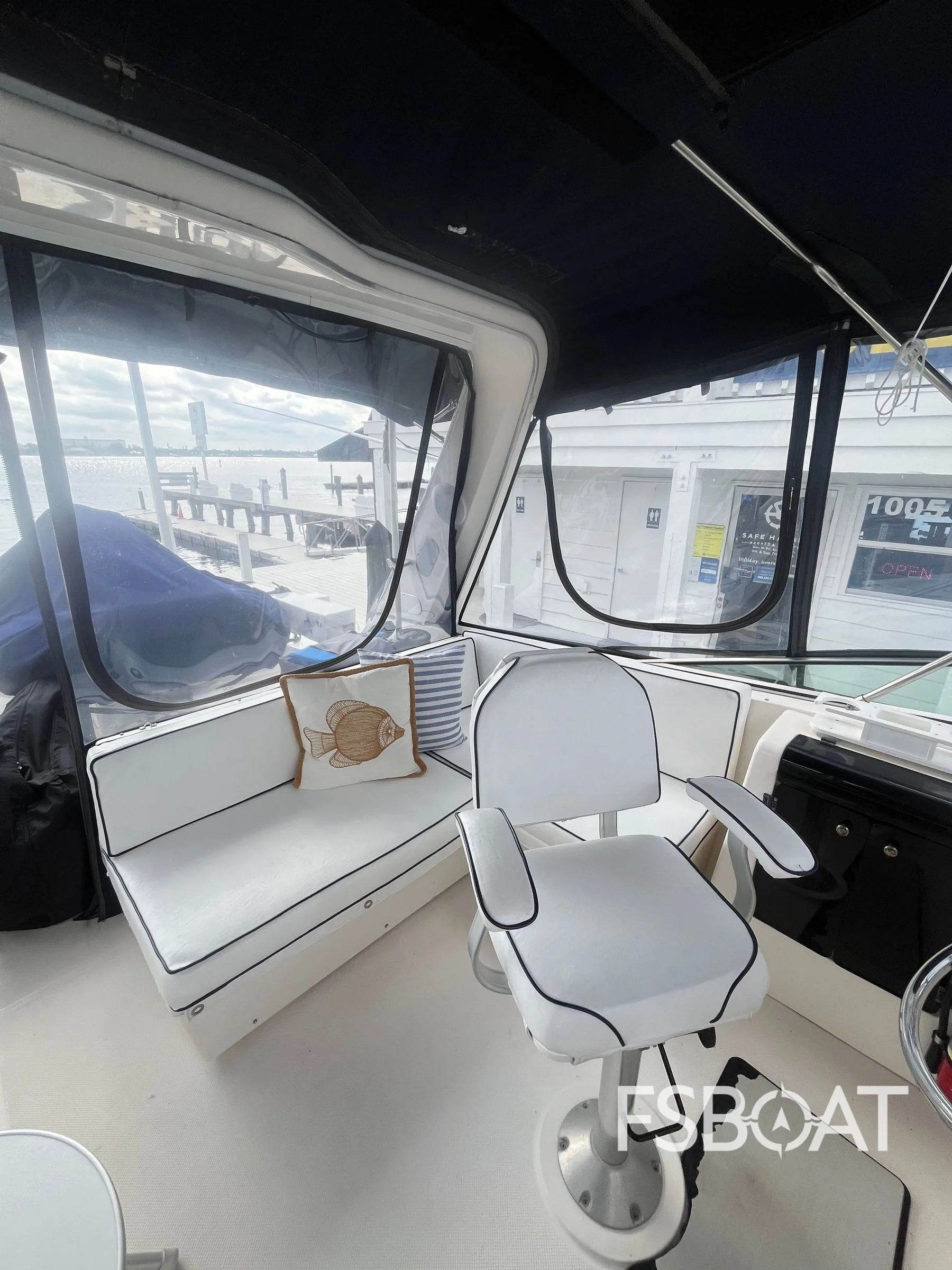1998 Bayliner 4788 Pilot House Motoryacht - Media 5