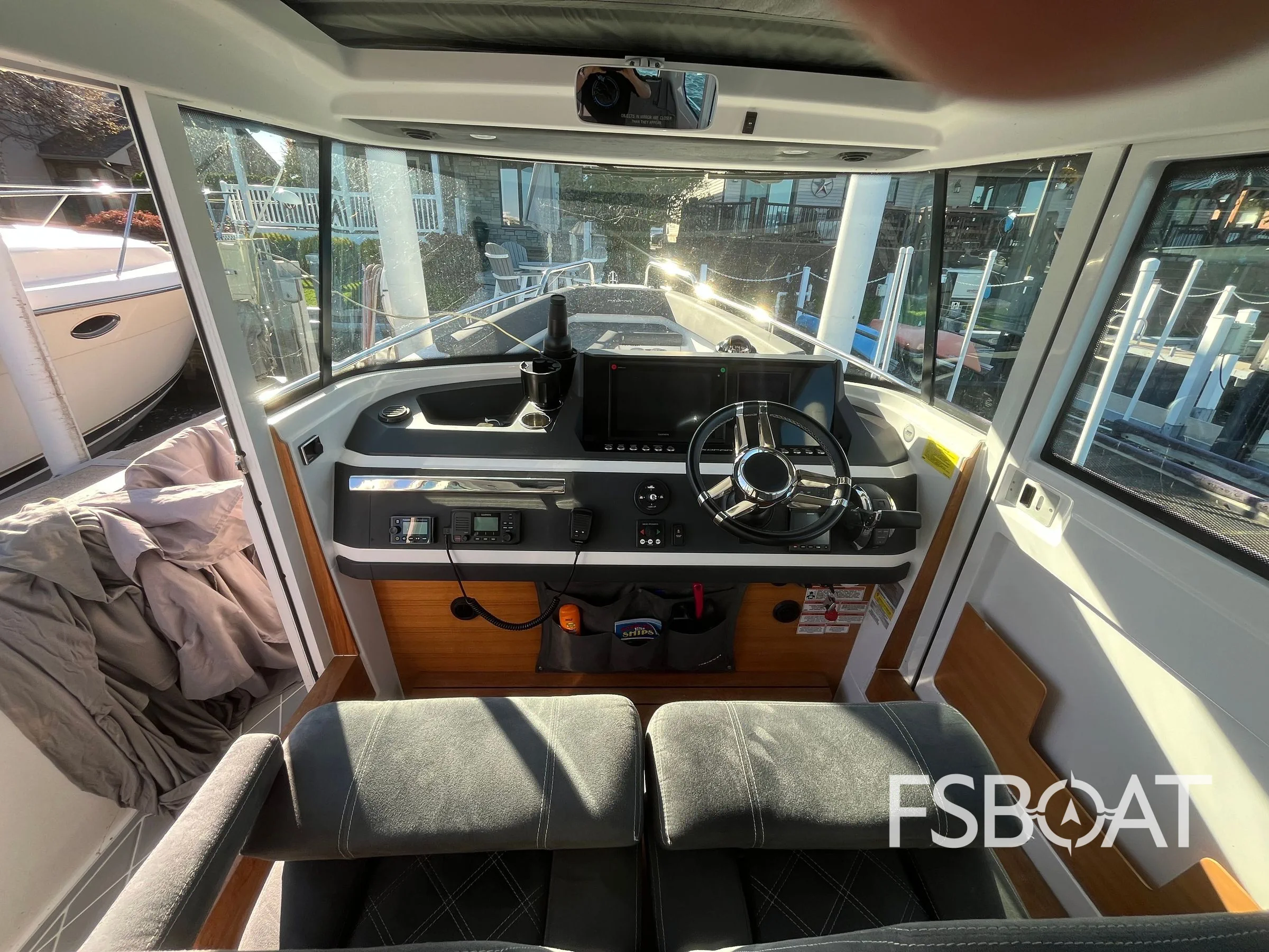 2018 Axopar 28 Cabin - Media 11