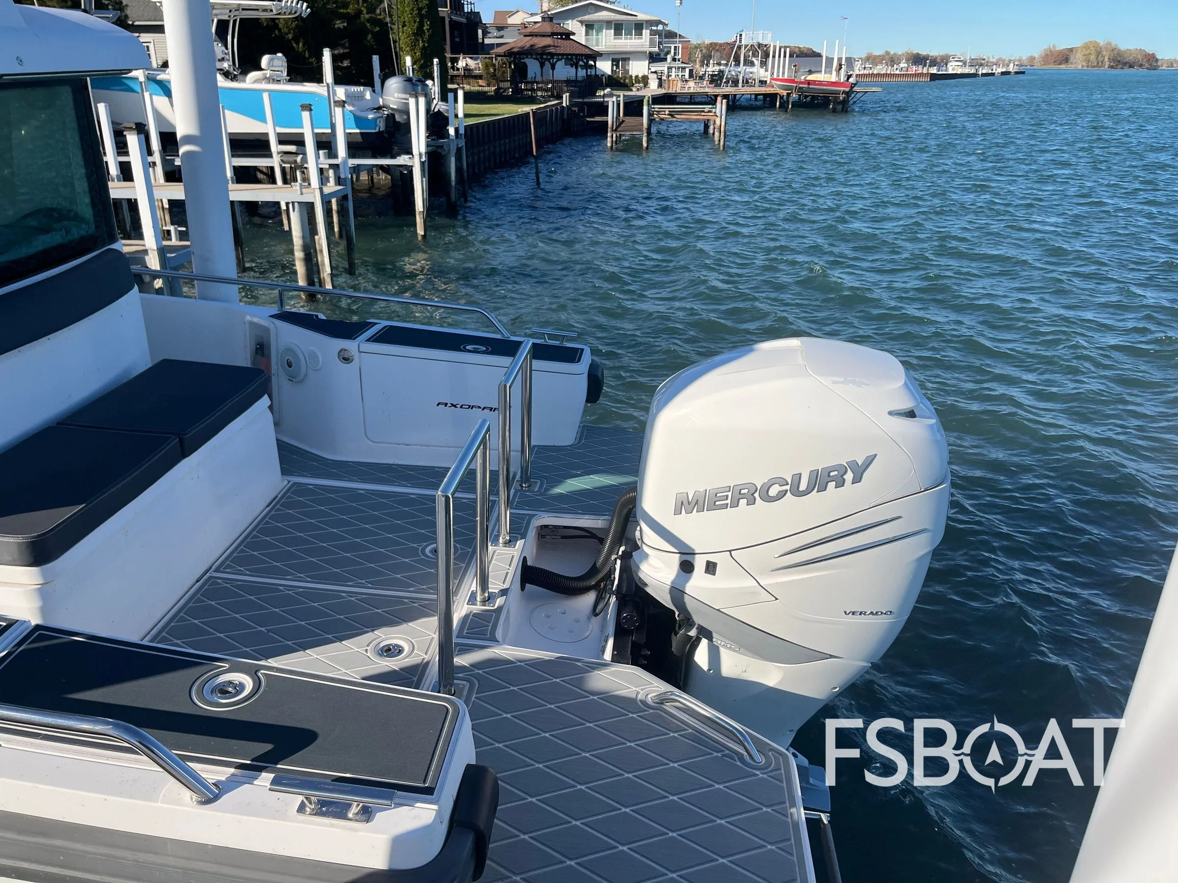 2018 Axopar 28 Cabin - Media 5