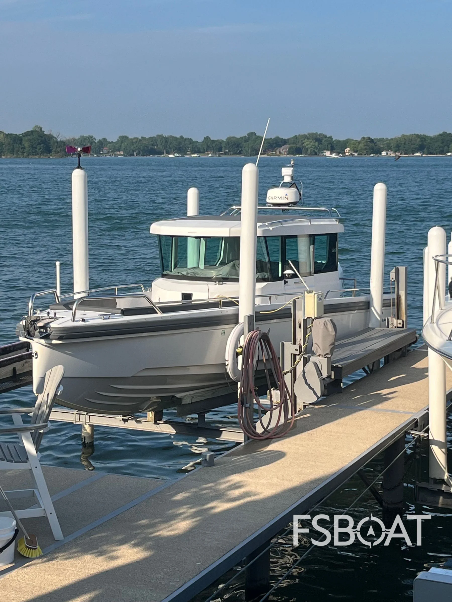 2018 Axopar 28 Cabin - Media 3