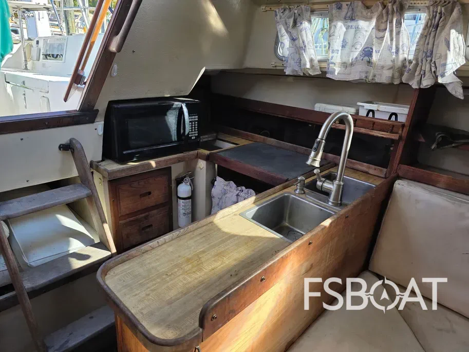 1985 Catalina 30 - Media 16