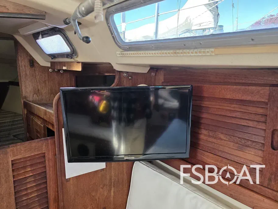 1985 Catalina 30 - Media 24