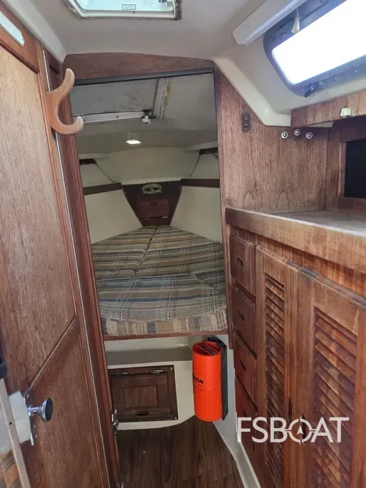 1985 Catalina 30 - Media 22