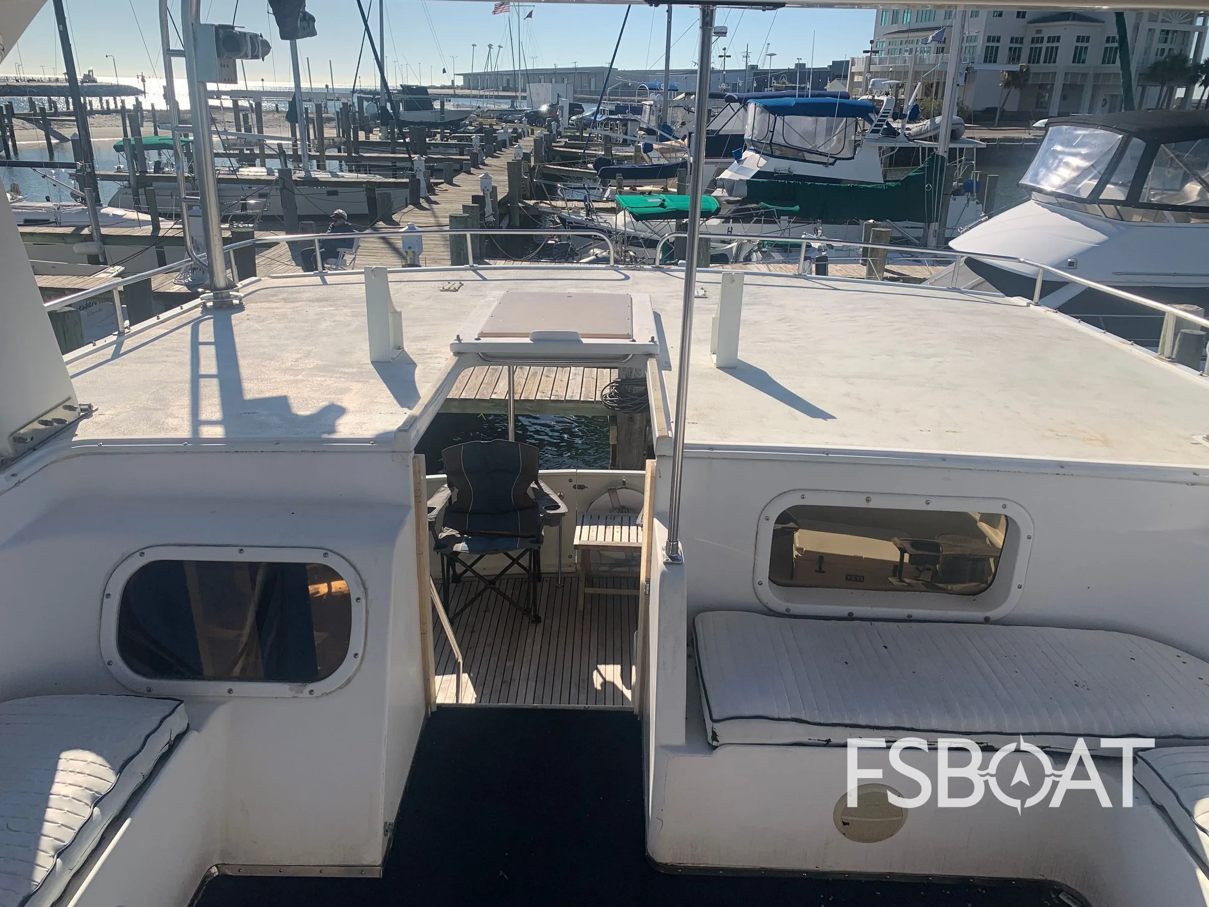 1988 Aquarius M/Y Cruiser - Media 23