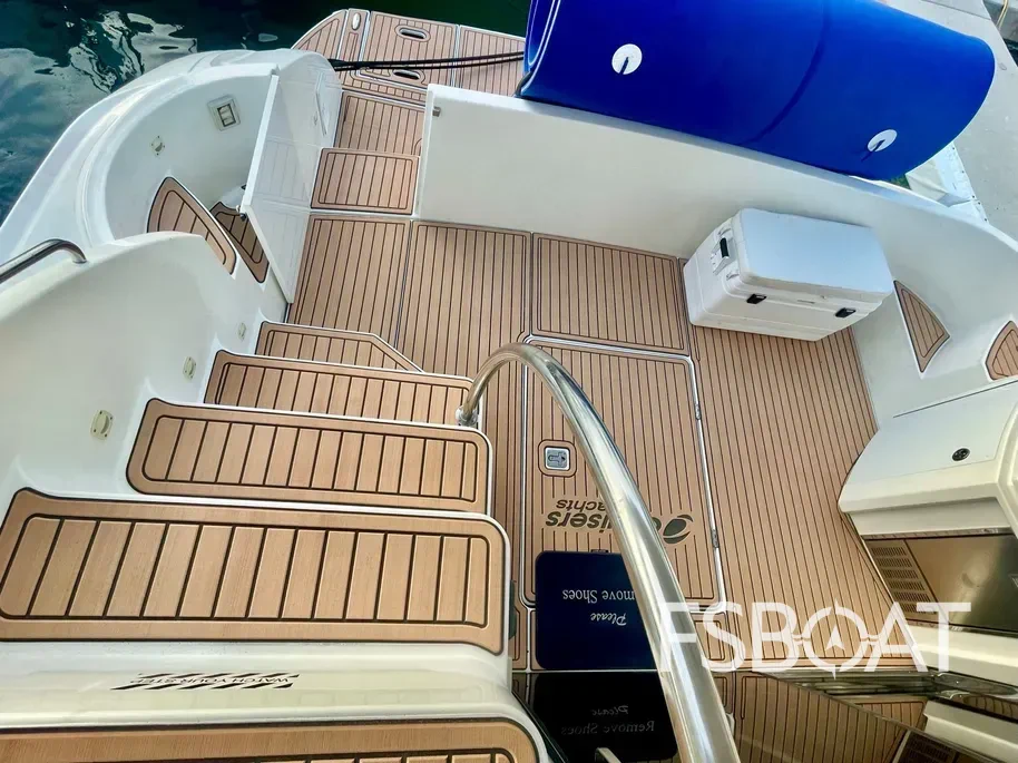 2007 Cruisers Yachts 447 - Media 10