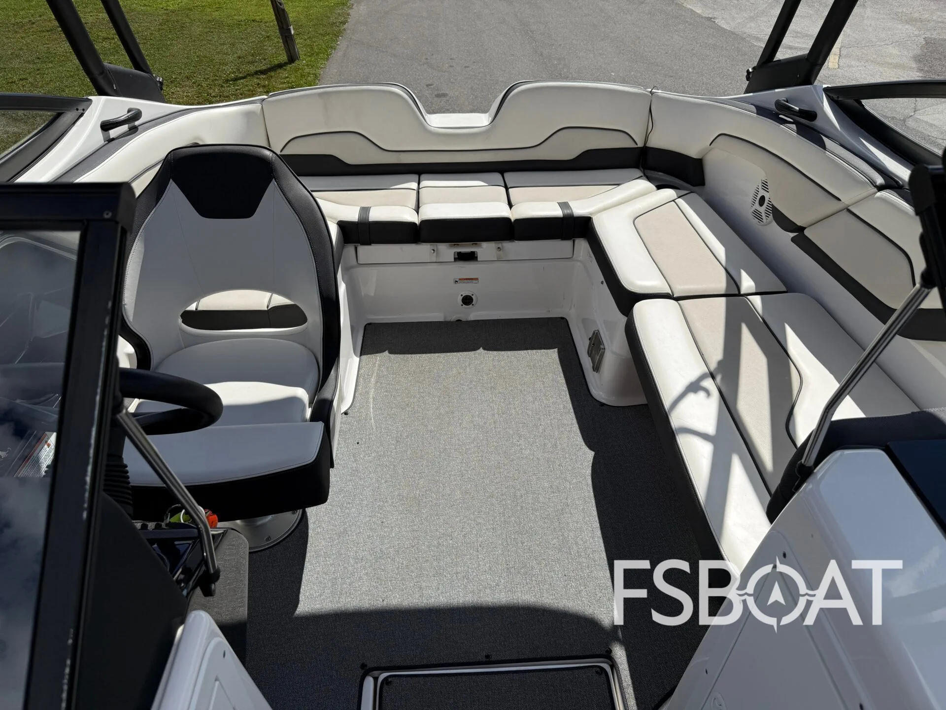 2019 Yamaha Boats 210AR - Media 17