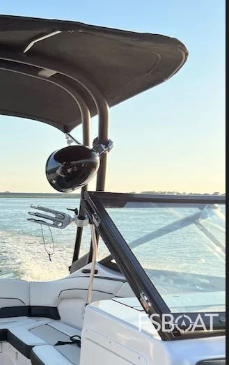 2019 Yamaha Boats 210AR - Media 3