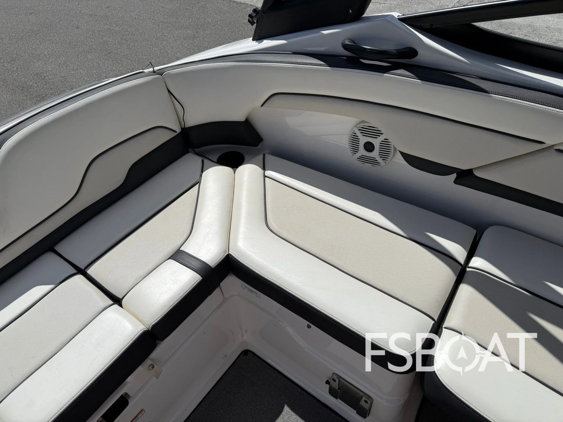 2019 Yamaha Boats 210AR - Media 12
