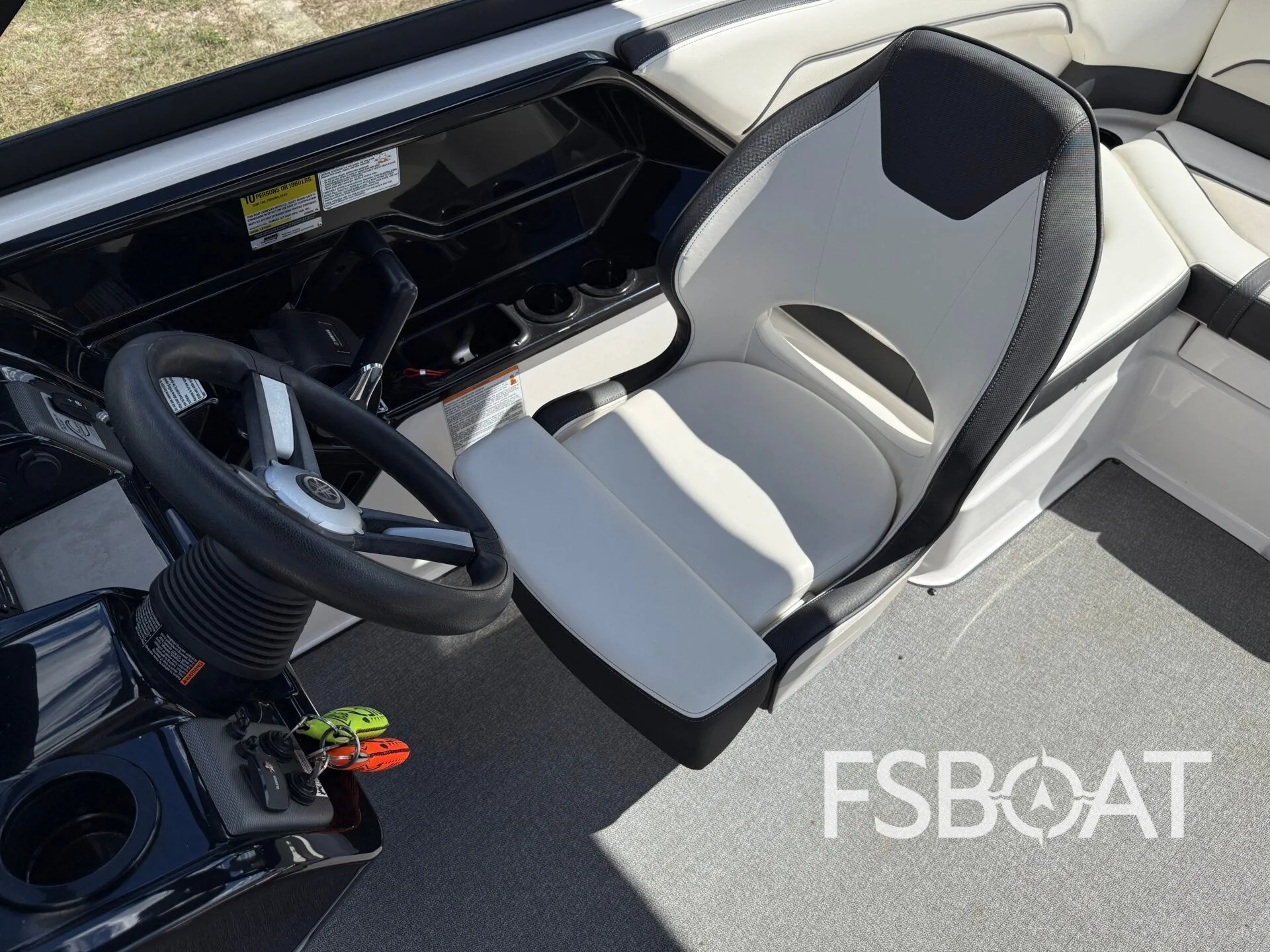2019 Yamaha Boats 210AR - Media 7