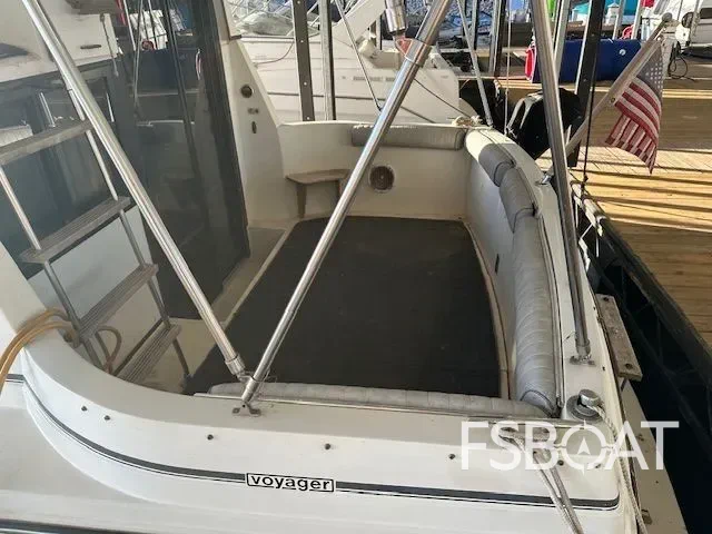 1987 Carver Voyager 28 - Media 6