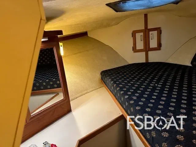 1987 Carver Voyager 28 - Media 9
