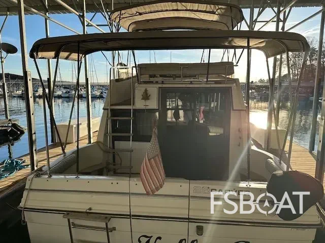 1987 Carver Voyager 28 - Media 5