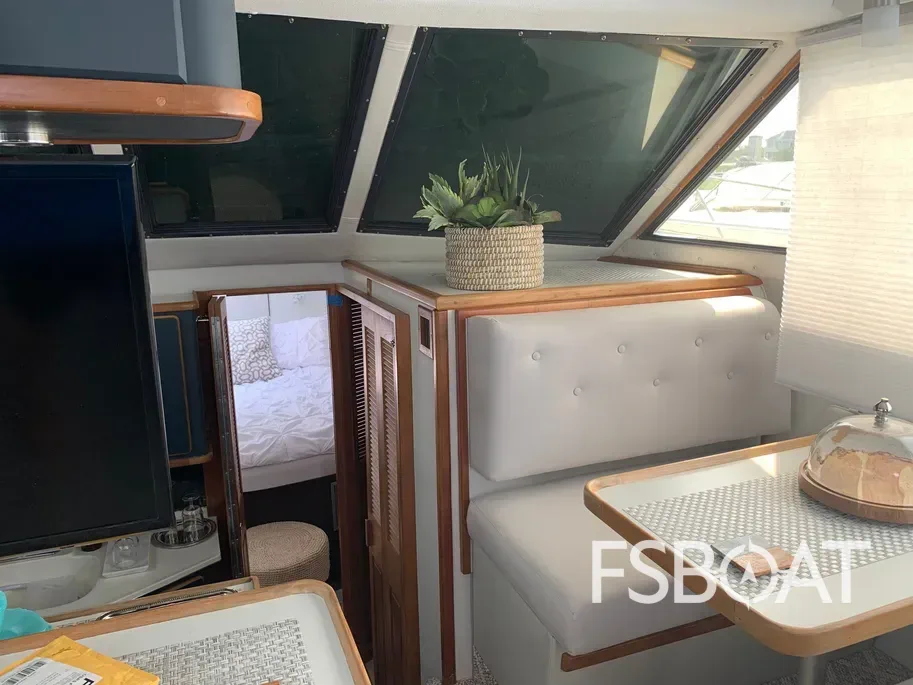 1989 Sea Ray 380 Aft Cabin - Media 5