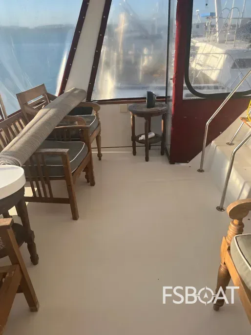 1989 Sea Ray 380 Aft Cabin - Media 10