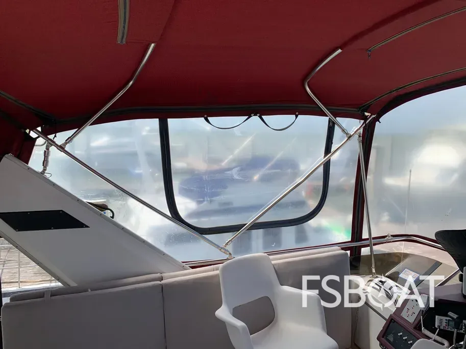 1989 Sea Ray 380 Aft Cabin - Media 4