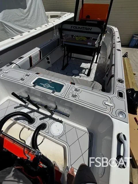 1995 Fountain Center Console - Media 9