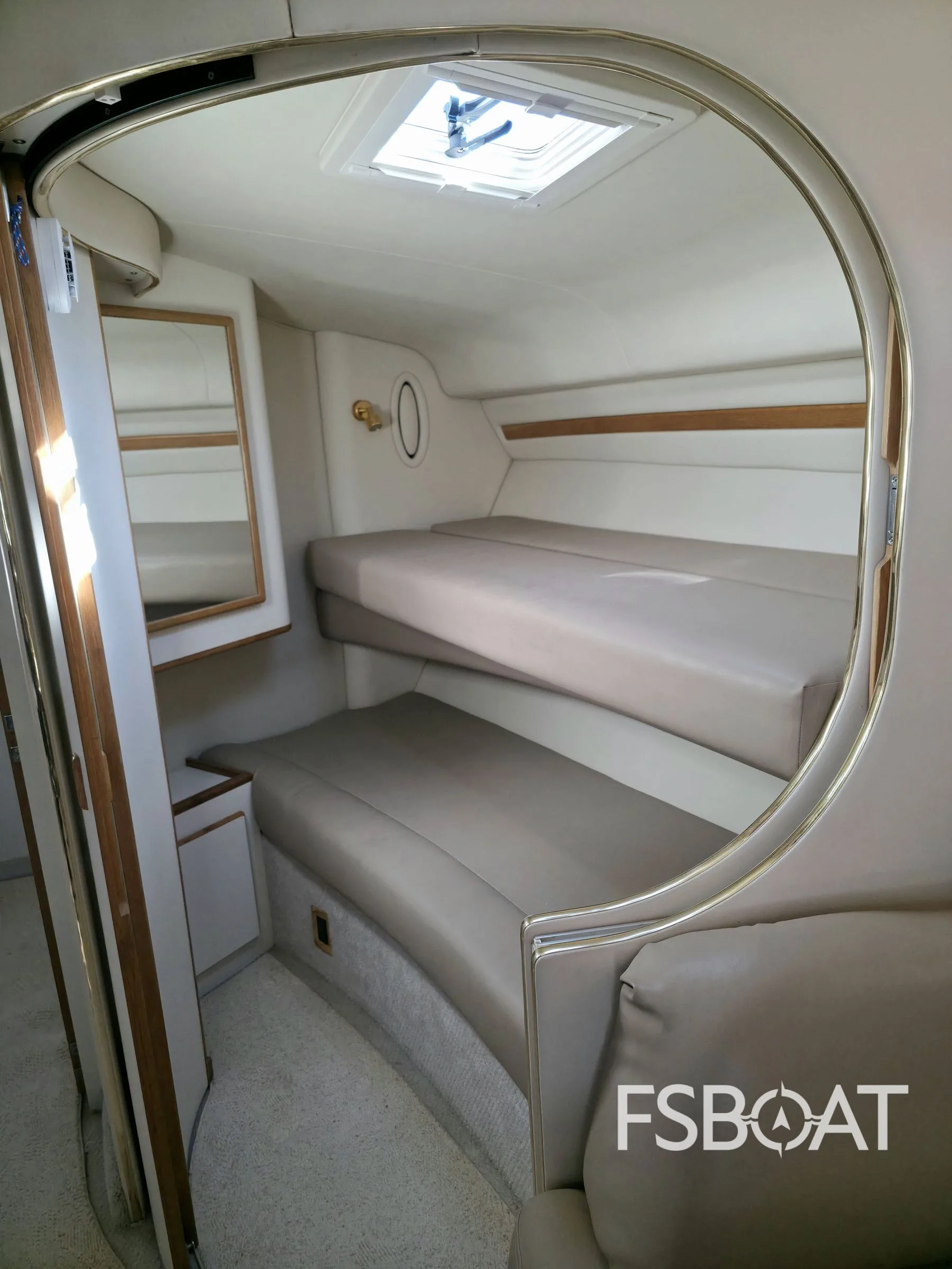 1998 Sea Ray 400 Express Cruiser - Media 24