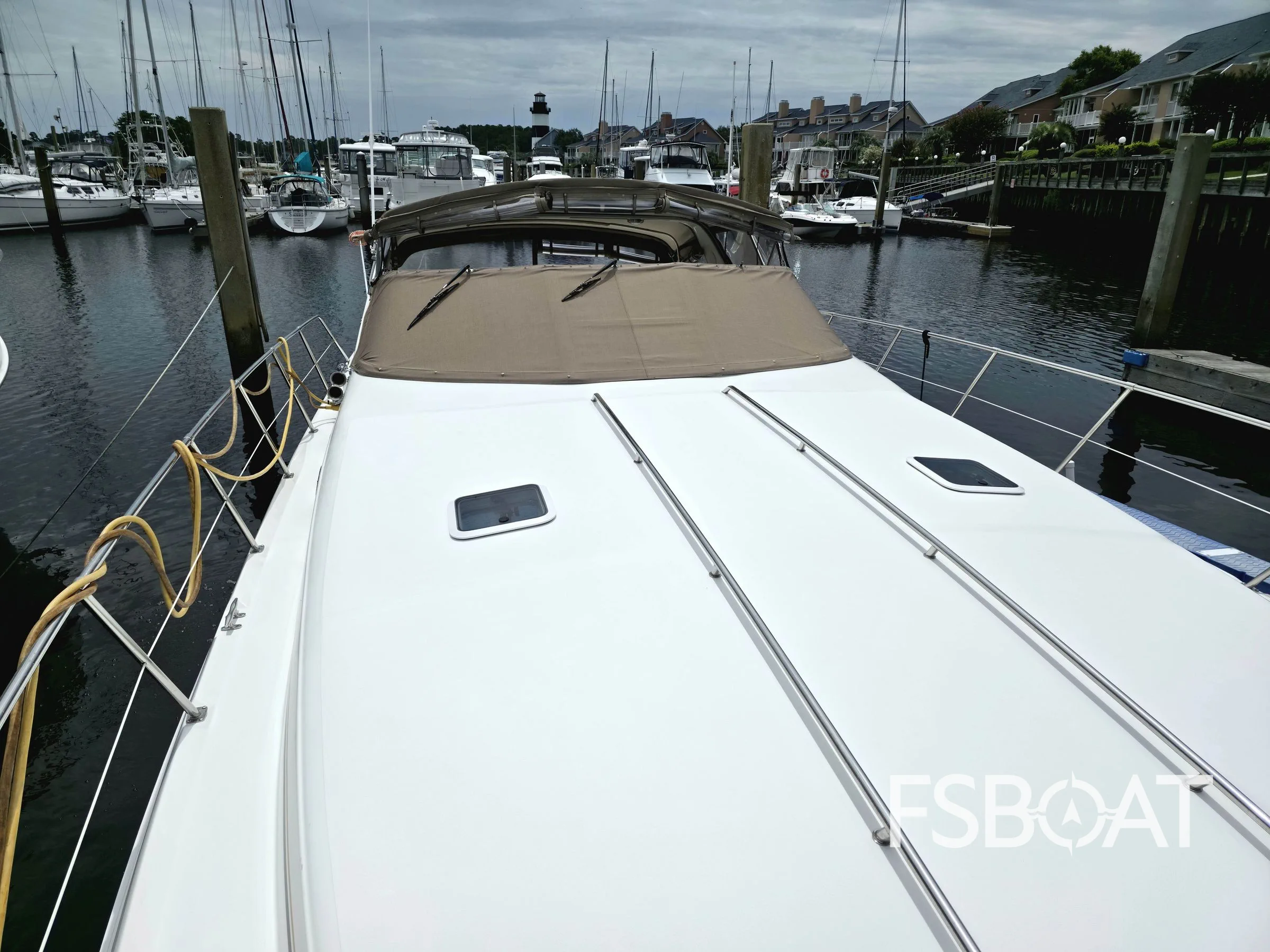1998 Sea Ray 400 Express Cruiser - Media 5