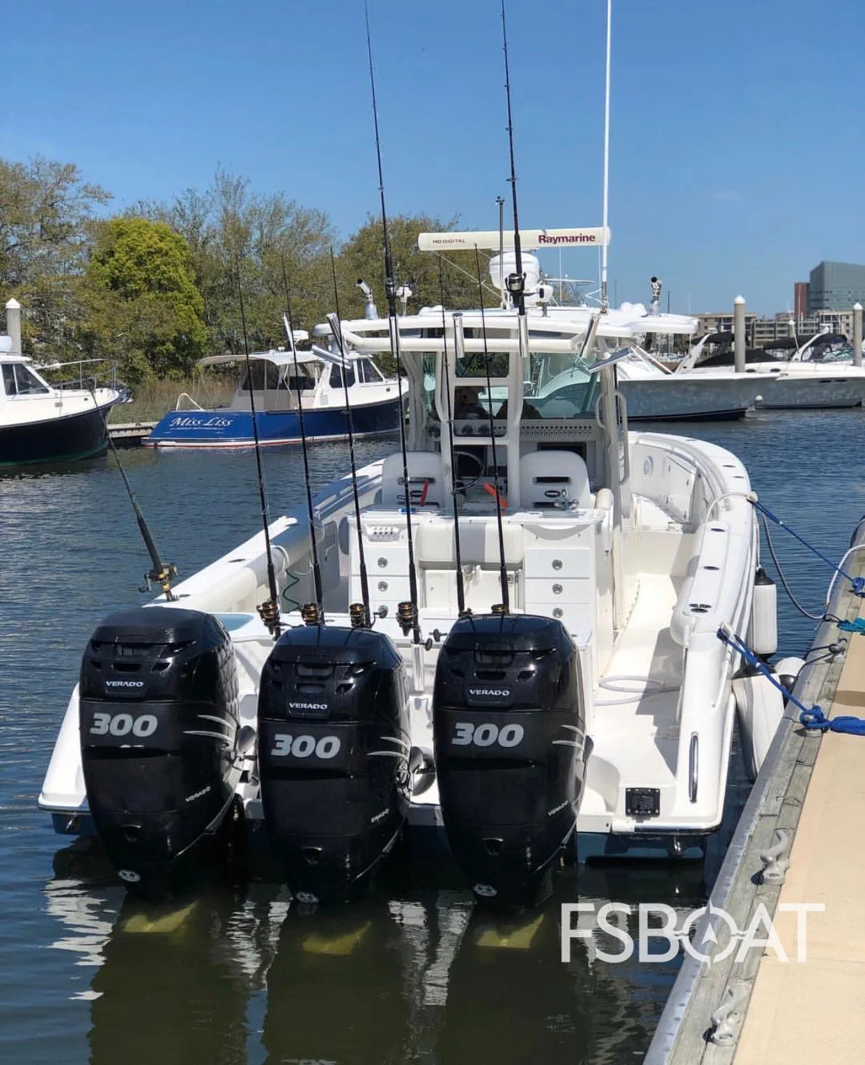 2007 Everglades 350 Center Console - Media 2