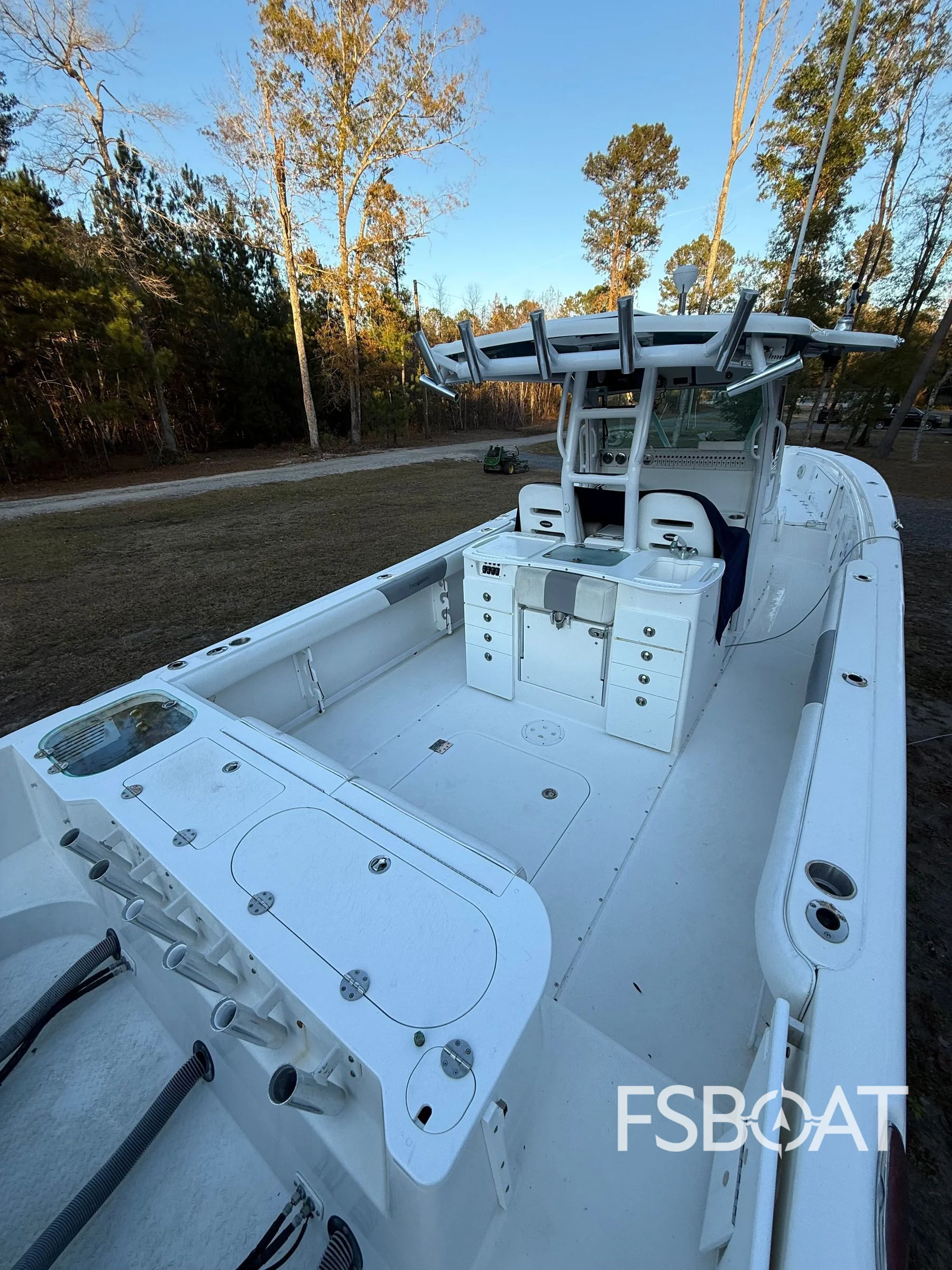 2007 Everglades 350 Center Console - Media 5