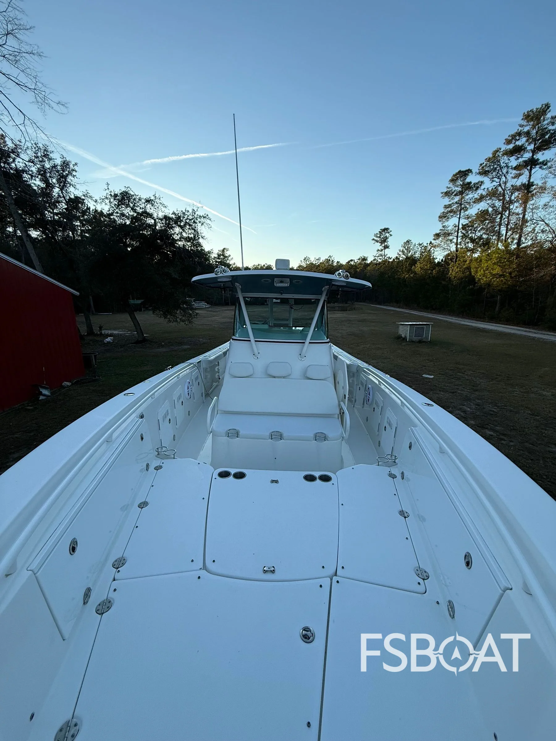 2007 Everglades 350 Center Console - Media 8