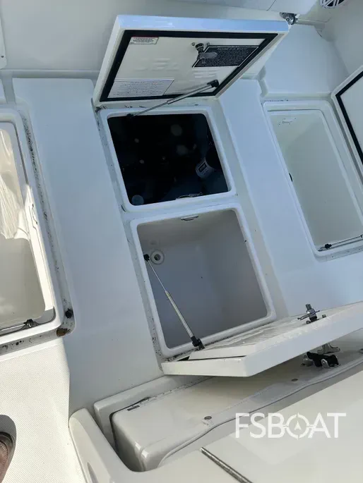 2018 SeaVee 320Z - Media 10