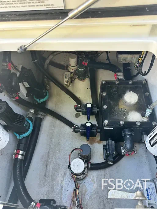 2018 SeaVee 320Z - Media 11