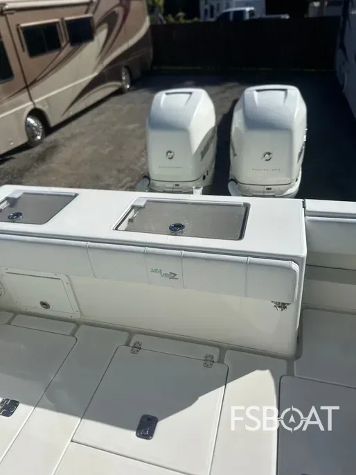 2018 SeaVee 320Z - Media 16