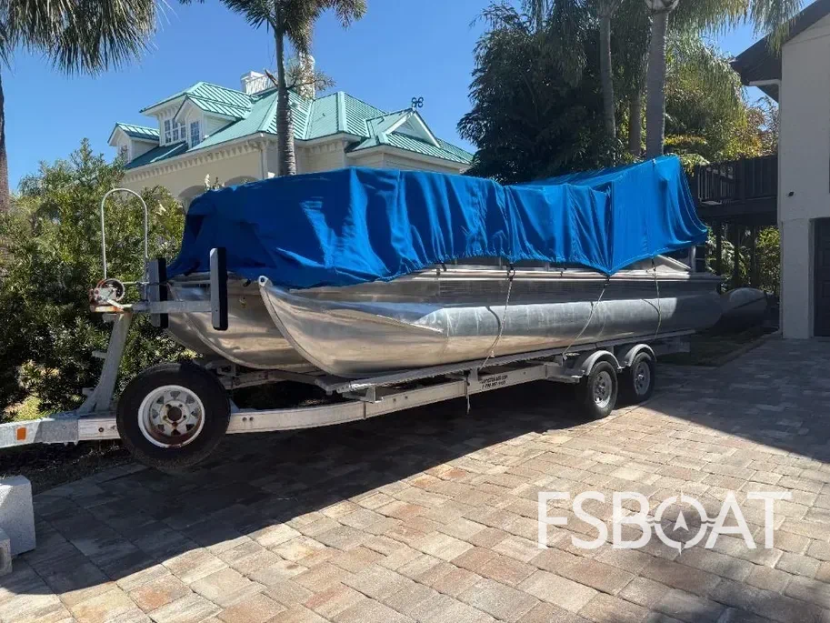 2013 Berkshire 230E STS - Media 7
