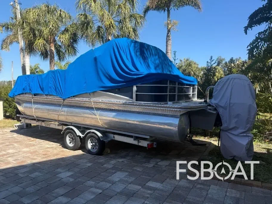 2013 Berkshire 230E STS - Media 8