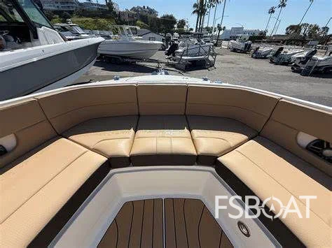 2023 Sea Ray SLX 310 Outboard - Media 7