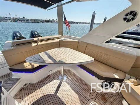 2023 Sea Ray SLX 310 Outboard - Media 5