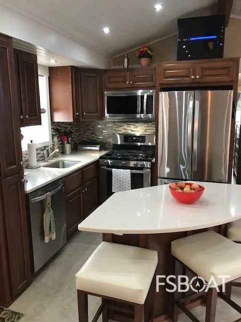 2019 Destination Yachts 5516 - Media 2