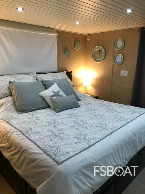 2019 Destination Yachts 5516 - Media 8