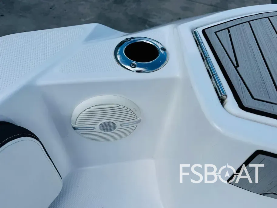 2024 Yamaha Boats 222 FSH Sport - Media 8