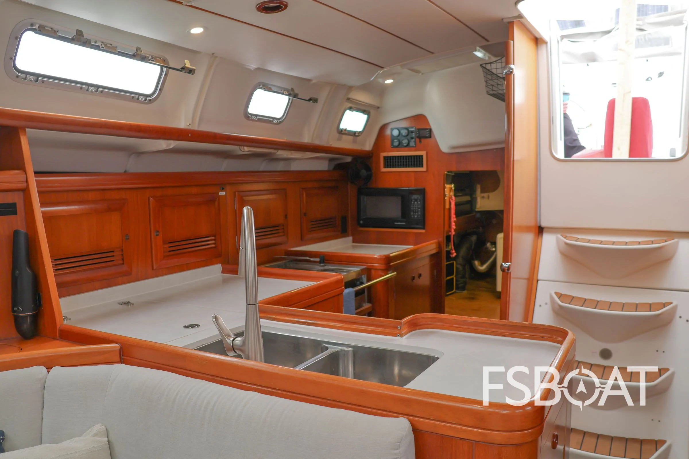 2002 Beneteau 473 - Media 11