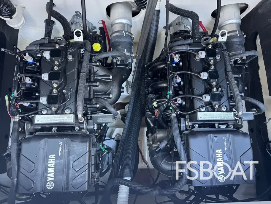 2023 Yamaha Boats AR220 - Media 22