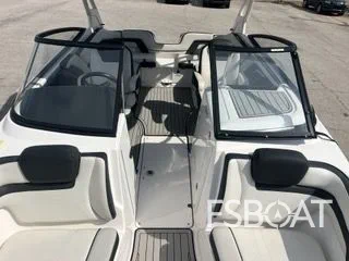 2020 Yamaha Boats 242SE - Media 4