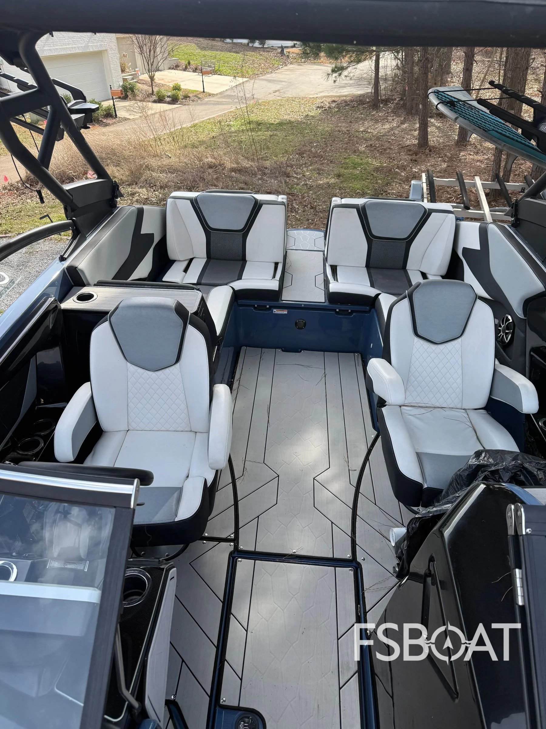 2023 Yamaha Boats 255XD - Media 7