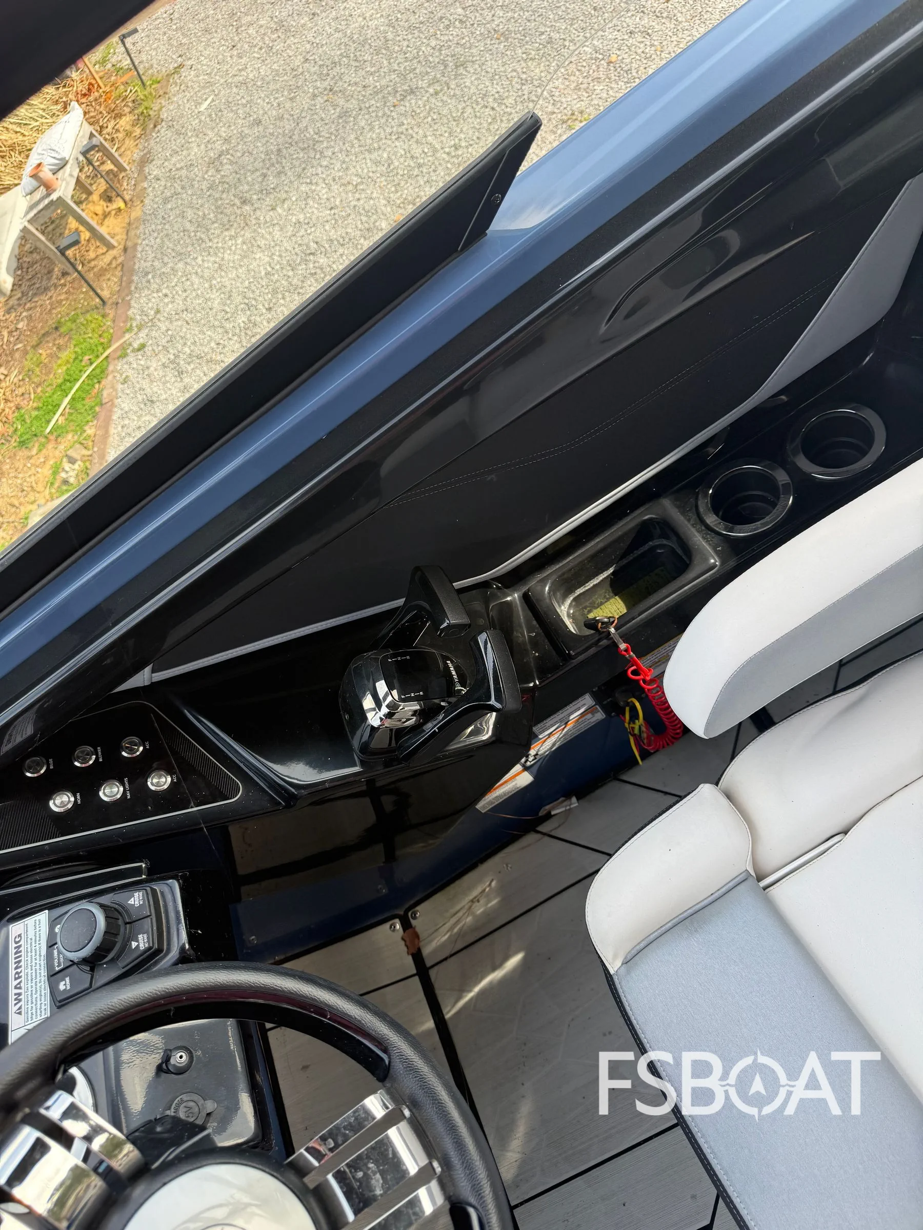 2023 Yamaha Boats 255XD - Media 9