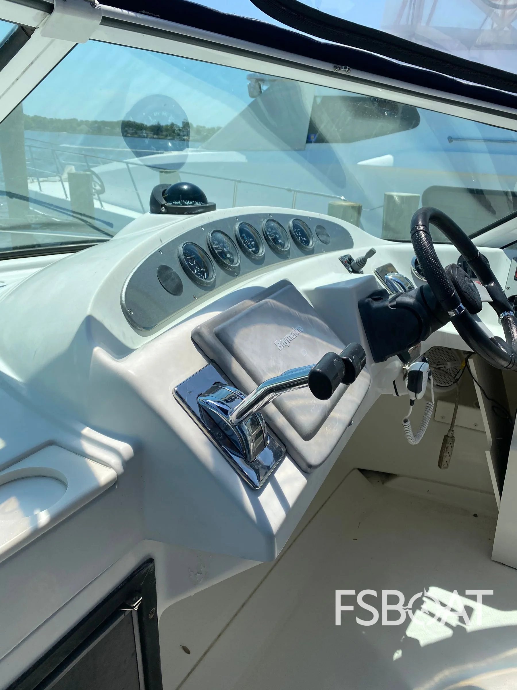 2007 Carver Mariner - Media 17