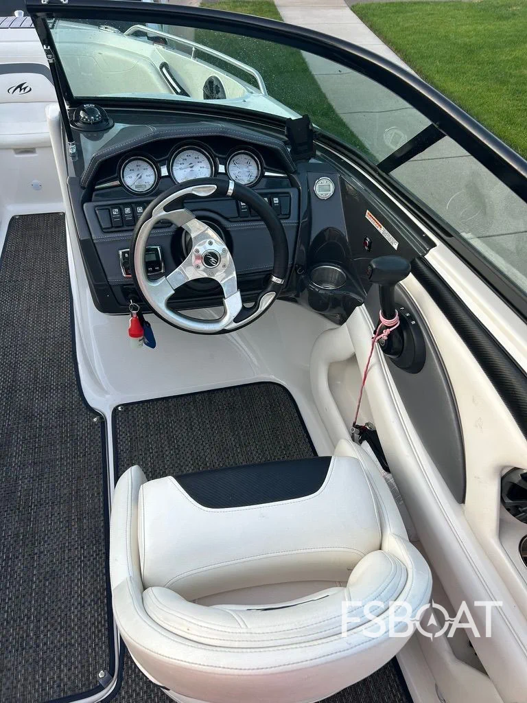 2014 Monterey 224FSX - Media 10
