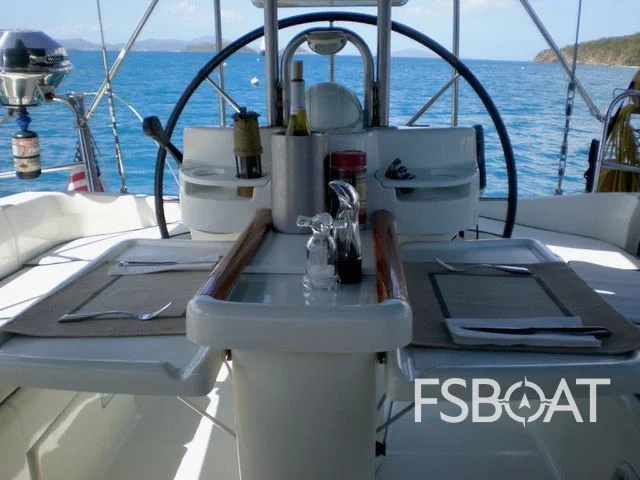 2000 Beneteau Oceanis 381 - Media 7