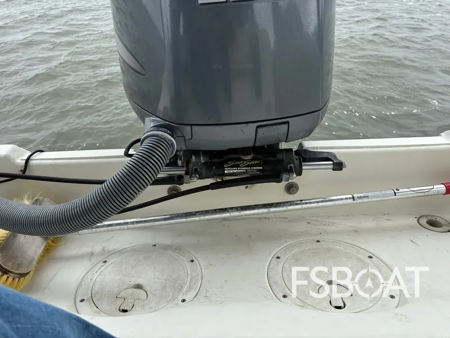 2005 Pursuit 2570 Offshore - Media 13