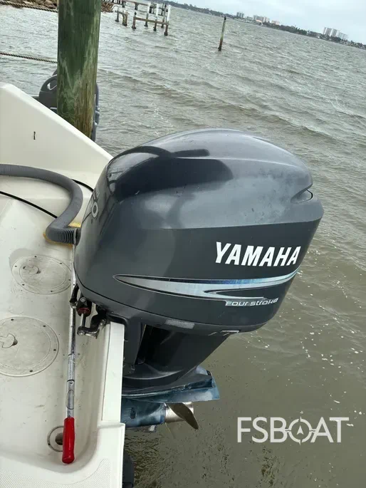 2005 Pursuit 2570 Offshore - Media 11