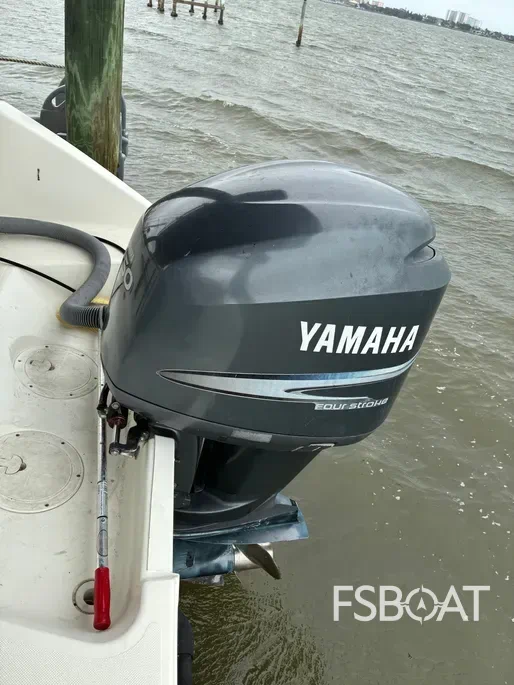 2005 Pursuit 2570 Offshore - Media 15