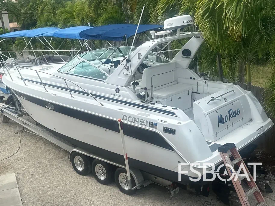 1999 Donzi 3250 LXC - Media 14