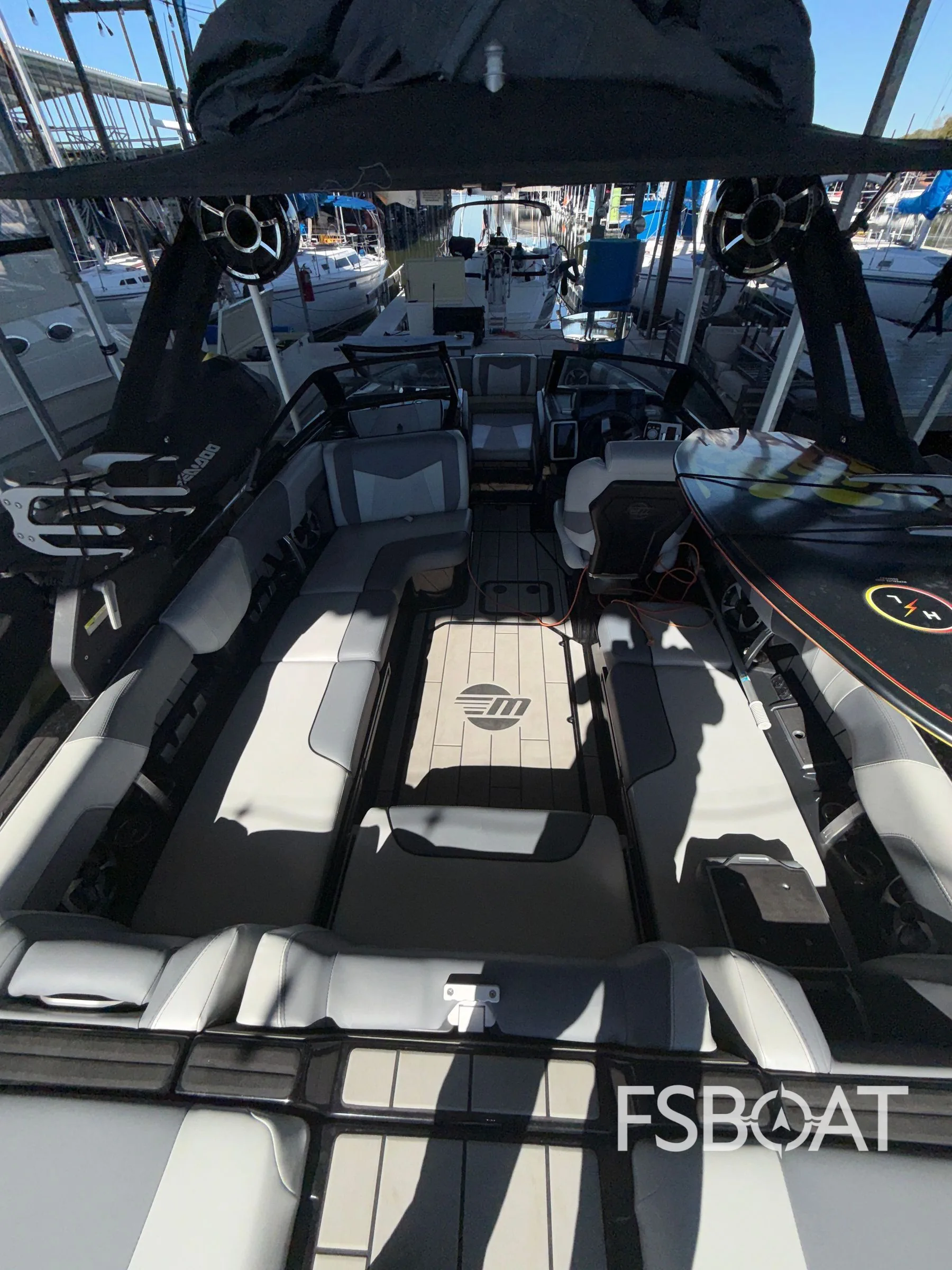 2020 Malibu Wakesetter 23 MXZ - Media 15