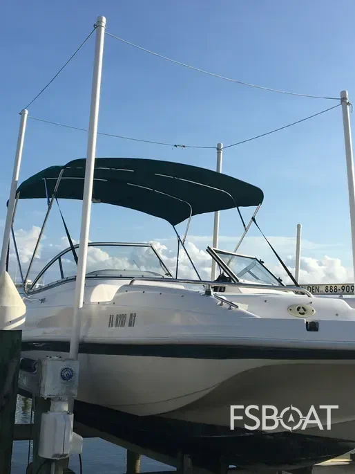 2005 Hurricane SunDeck 217 OB